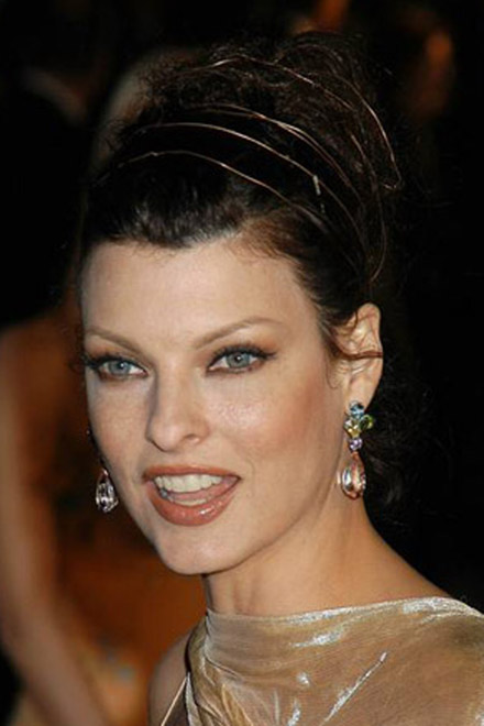 Linda Evangelista pregnant