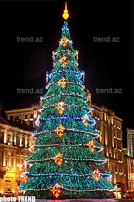 Baku Prepares for New Year: Photo session