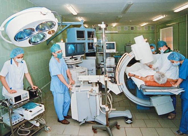 Iran to build hospitals in Karbala and Najaf in Iraq