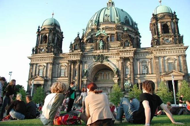 German university builds a thought-controlled car