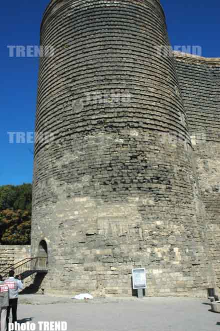Man Commits Suicide in   Baku       By Jumping from Maiden’s Tower