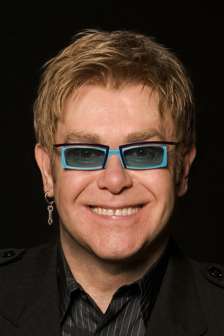 Official: No Ukrainian adoption for Elton John