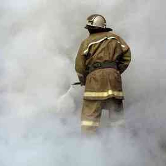 Firefighters attack California blaze