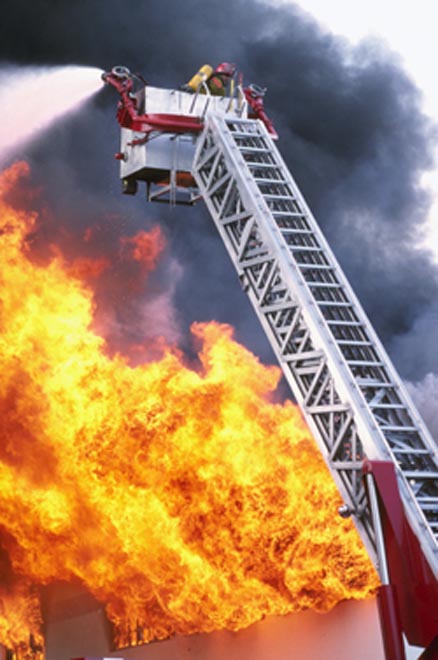Dyeing facility in Iran catches fire