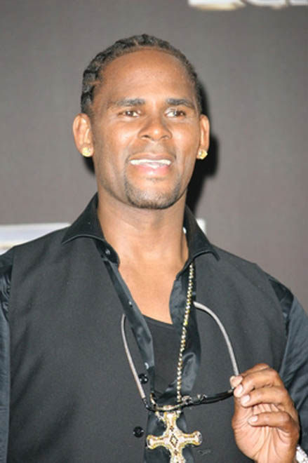 Kelly Fan Arrested For Disrupting Court
