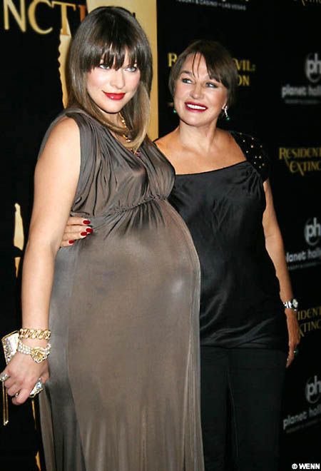 Milla Jovovich shows what NOT to wear when you are pregnant