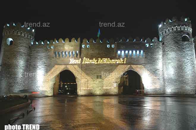 Baku Prepares for New Year: Photo session