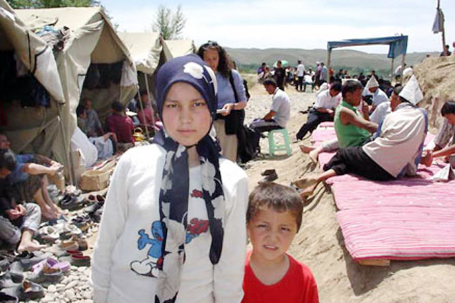 EU "trio" interested in housing conditions of refugees in Zugdudi