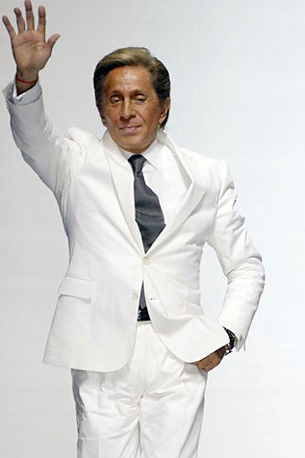 Valentino to retire from fashion world