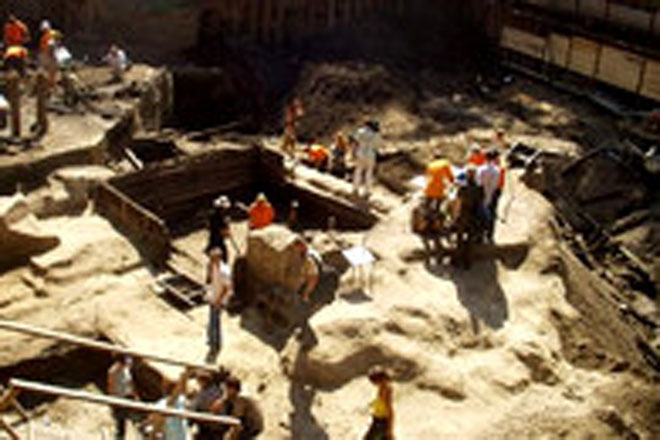 Two more ancient walls collapse in Pompeii