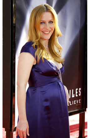 Gillian Anderson Gives Birth to a Boy