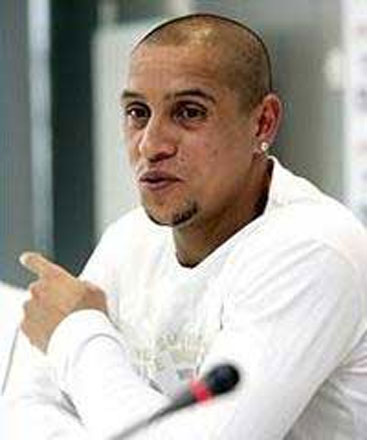 Roberto Carlos joins Ronaldo at Brazilian giant Corinthians