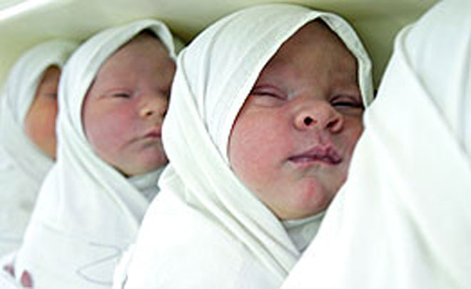 Babies 'cry in mother's tongue'