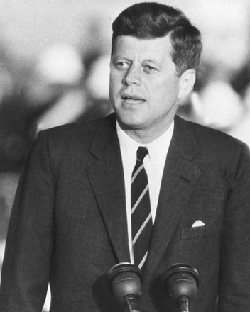 New clip shows Kennedy arriving in Dallas in 1963