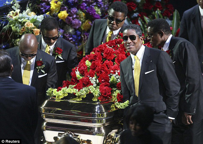 LA seeks donations to pay for Jackson memorial tab