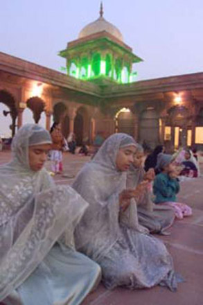 Turkmen gov't to organize pilgrimage to local Islamic shrines