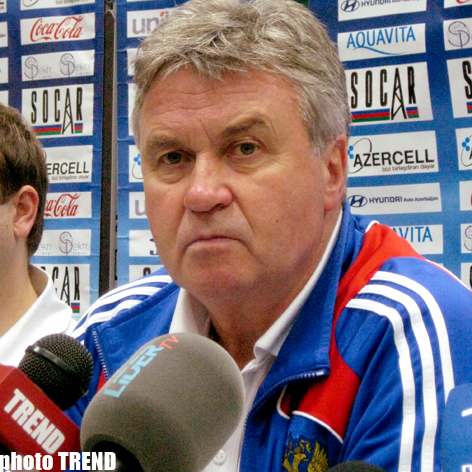 Coach Hiddink of Netherlands due in Istanbul on Monday