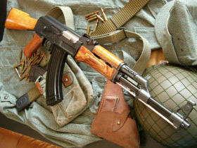 Azerbaijani penitentiary service soldier shot himself through negligence