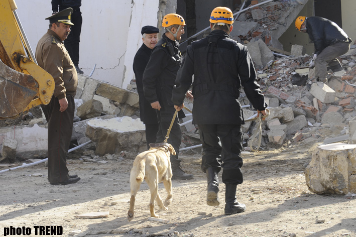 Rescuers retrieve dead body from ruins of blasted public facility (Updated 8) (PHOTO)