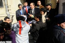 Piquet held in front of Iran's embassy in Azerbaijan (PHOTO)