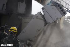 Rescuers retrieve dead body from ruins of blasted public facility (Updated 8) (PHOTO)