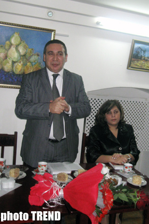 Azerbaijani publicist Laura Djabrailli presents her first book (PHOTOS)