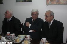 Azerbaijani publicist Laura Djabrailli presents her first book (PHOTOS)