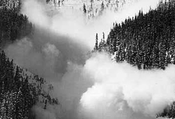 Three people die in avalanches in Swiss Alps