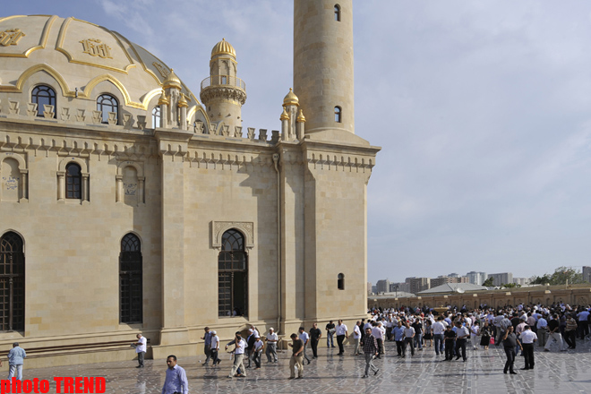 Azerbaijan discusses pilgrimage area protection