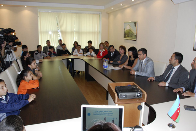 Heydar Aliyev Foundation distributes medicine among children with diabetes (PHOTO)