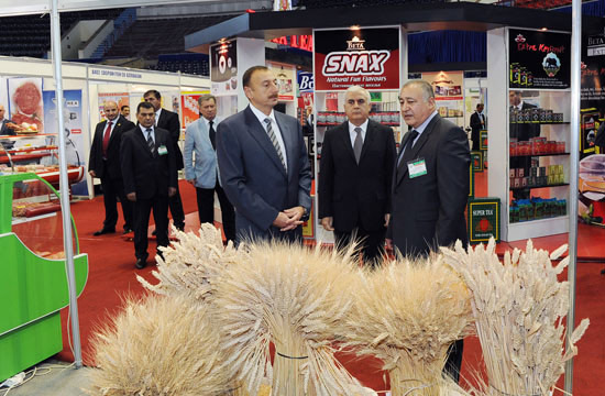 Azerbaijani President visits Caspian Agro–2010 International Exhibition (UPDATE) (PHOTO)