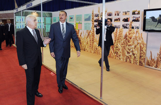 Azerbaijani President visits Caspian Agro–2010 International Exhibition (UPDATE) (PHOTO)