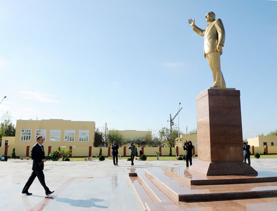 Azerbaijani president attends school opening in Sabirabad region (UPDATE) (PHOTO)