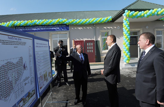 Azerbaijani President opens new houses in Saatli (PHOTO)