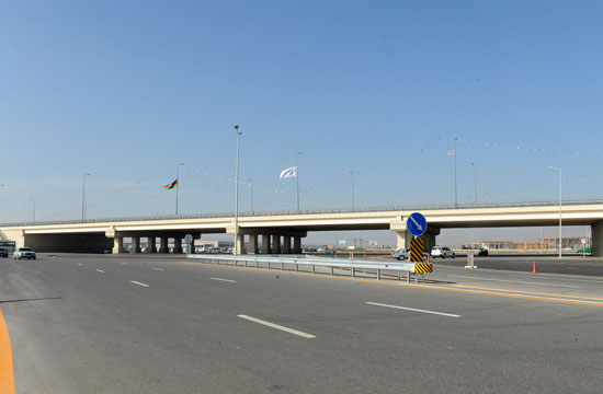 Azerbaijani President opens Baku beltway (PHOTO)
