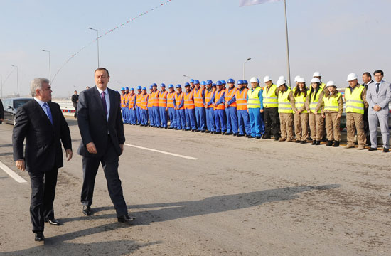 Azerbaijani President opens Baku beltway (PHOTO)