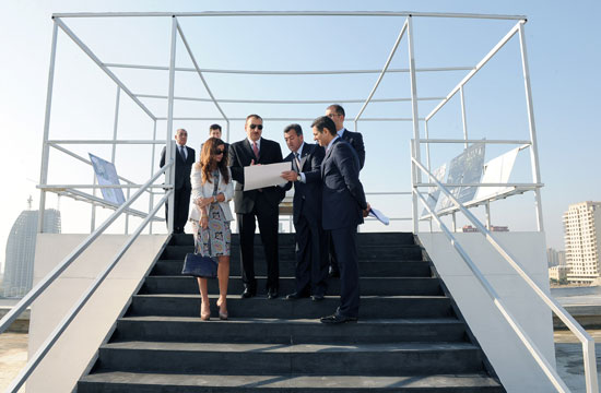 President Ilham Aliyev visits construction site of Heydar Aliyev Center (PHOTO)
