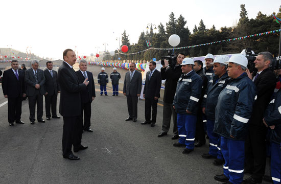 Azerbaijani President opens tunnels and pedestrian underpasses in Baku (PHOTO)