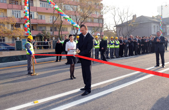 Azerbaijani President opens tunnels and pedestrian underpasses in Baku (PHOTO)