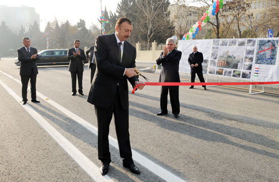 Azerbaijani President opens tunnels and pedestrian underpasses in Baku (PHOTO)
