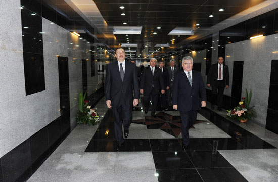 Azerbaijani President opens tunnels and pedestrian underpasses in Baku (PHOTO)