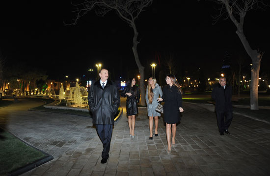President of Azerbaijan inaugurates new park at seaside (PHOTO)