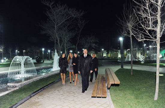 President of Azerbaijan inaugurates new park at seaside (PHOTO)