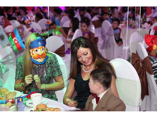 Heydar Aliyev Foundation organizes New Year celebrations for orphans (PHOTOS)