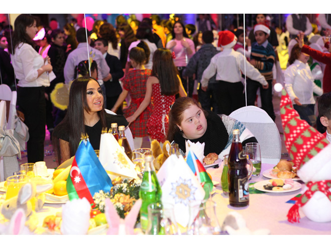 Heydar Aliyev Foundation organizes New Year celebrations for orphans (PHOTOS)