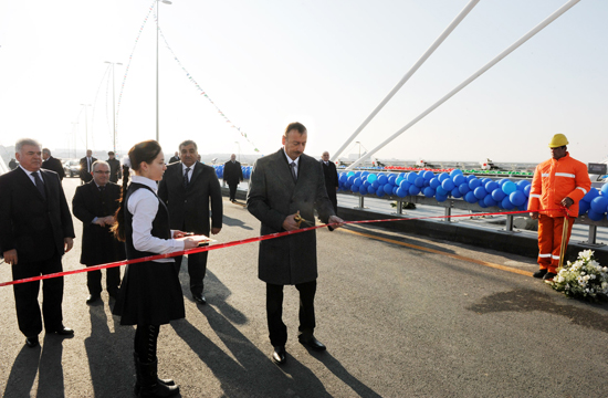 Azerbaijani President inaugurates pedestrian overpass, pedestrian underpass, road junctions and Central Dispatcher Service of Bakuelektrikshebeke (UPDATE) (PHOTOS)