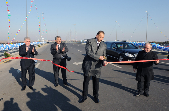 Azerbaijani President inaugurates pedestrian overpass, pedestrian underpass, road junctions and Central Dispatcher Service of Bakuelektrikshebeke (UPDATE) (PHOTOS)