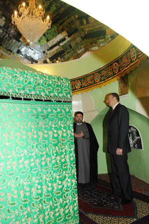 President of Azerbaijan got acquainted with reconstruction works in religious complex "Imamzade" in Ganja city (PHOTO)