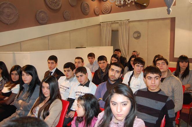 'When words freeze…' taken by Trend demonstrated during event in Donetsk dedicated to Khojaly genocide (PHOTO, VIDEO)