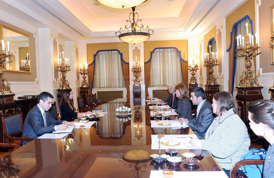 First Lady of Azerbaijan meets US science envoy (PHOTO)